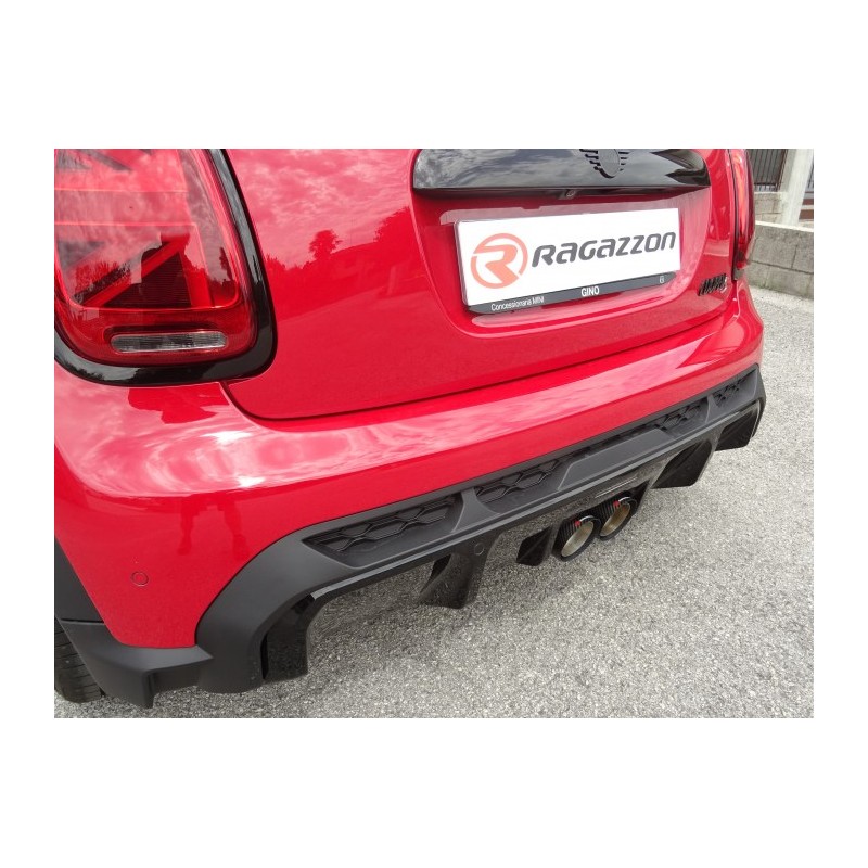 Silencieux arrière en inox avec 2 sorties rondes Carbon Shot 100 mm
 Ligne avec diamètre majoré 70 mm