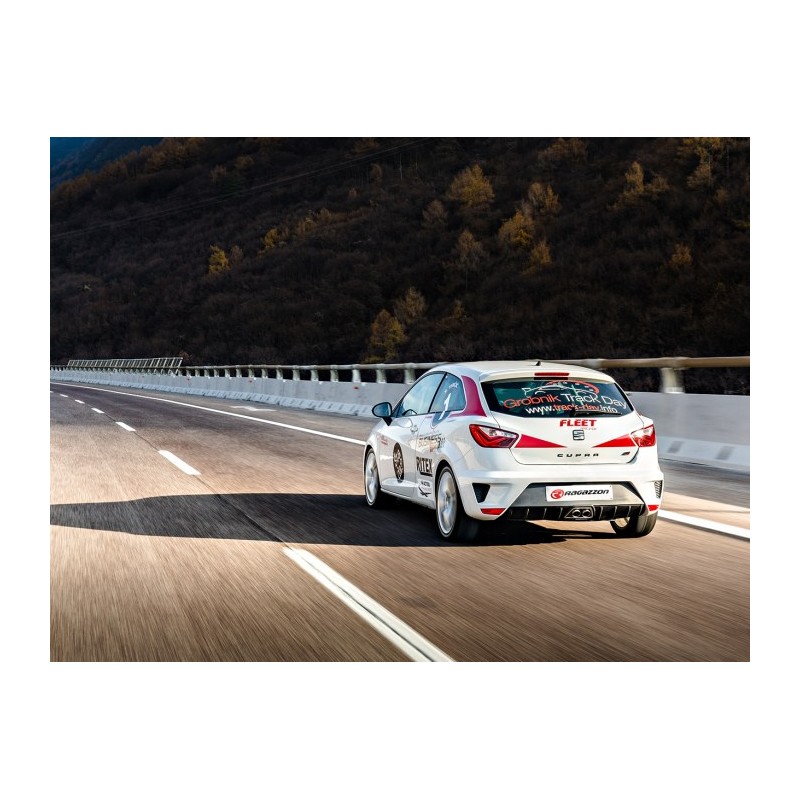 Tube intermédiaire groupe n sans silencieux en inox + Silencieux arrière en inox avec 1 sortie ronde centrale 63,5 mm 
 Ligne.