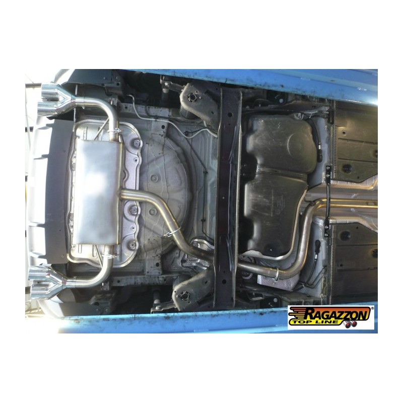 Silencieux arrière en inox avec 1 sortie ovale Sport Line 135x90 mm 
 Seulement pour la version sans SCR / AdBlue
 Ligne avec.