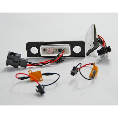 Feux de plaque LED compatibles SKODA OCTAVIA 09- / ROOMSTER 06-10 avec CANBUS Feux de plaque LED compatibles SKODA OCTAVIA 09- / ROOMSTER 06-10 avec CANBUS