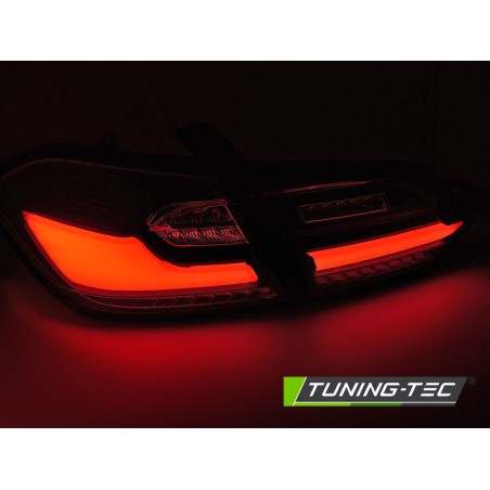 Feux arrière LED rouge fumé pour Ford Fiesta MK8 17-21 Hatchback