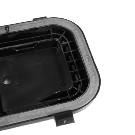 Cache de protection avant droit pour phare Audi A6 S6 RS6 (C6 4F) Cache de protection avant droit pour phare Audi A6 S6 RS6 (C6 4F)