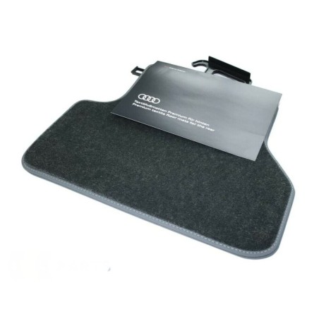 Tapis de sol arrière en textile noir Premium - Pièces d'origine Audi 8W0061276AMNO Tapis de sol arrière en textile noir Premium - Pièces d'origine Audi 8W0061276AMNO