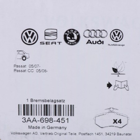 Ensemble complet de plaquettes de frein arrière VW Audi 3AA698451B Ensemble complet de plaquettes de frein arrière VW Audi 3AA698451B
