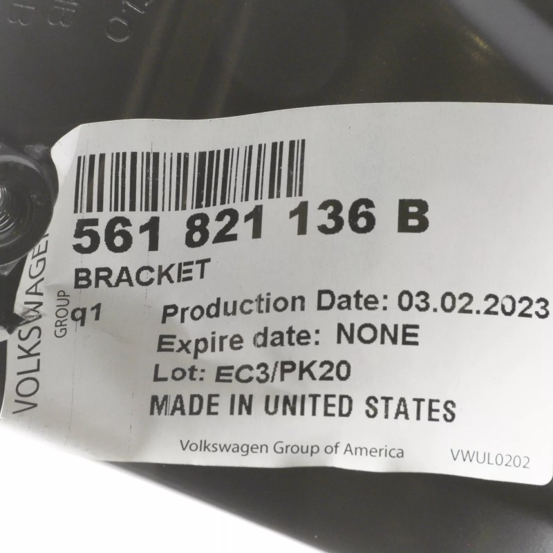 NOUVEAU OEM Volkswagen 2016-2019 Passat Support Avant Droit 561-821-136-B