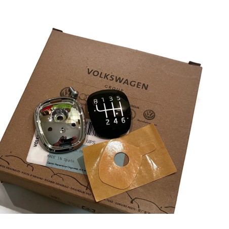 Plakette de Pommeau de Vitesse 6 Rapports Skoda - Clip Chromé Noir Plakette de Pommeau de Vitesse 6 Rapports Skoda - Clip Chromé Noir