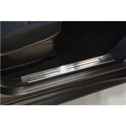 Seuils de portes inoxydable sur mesure pour Nissan Juke 2010- - 'Lines' - 2-pièces