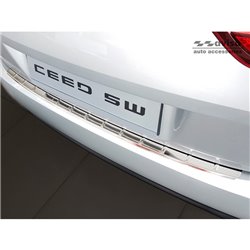 Protection de seuil arrière inox sur mesure pour Kia Ceed III SW 2018-2021 & FL 2021- 'Ribs'