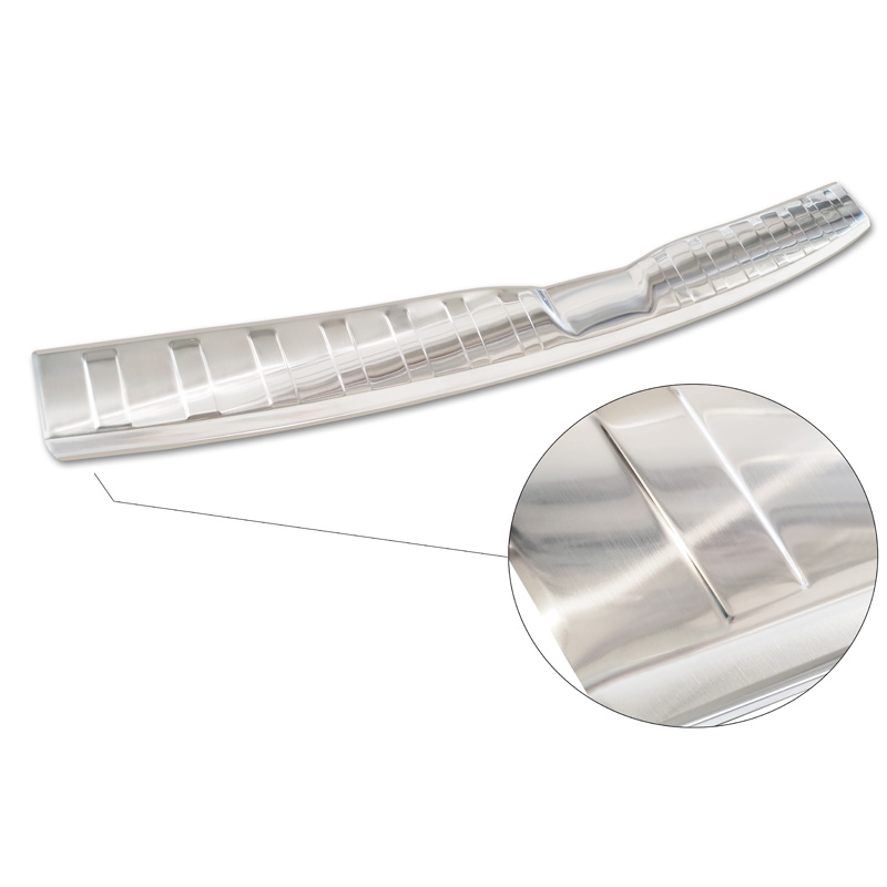 Protection de seuil arrière inox sur mesure pour Dacia Spring 2020- 'Ribs'