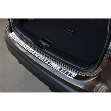 Protection de seuil arrière inox sur mesure pour Nissan Qashqai II 2014-2017 'Ribs' Protection de seuil arrière inox sur mesure pour Nissan Qashqai II 2014-2017 'Ribs'