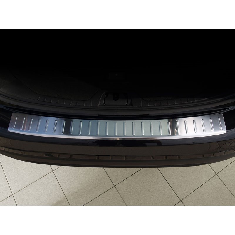 Protection de seuil arrière inox sur mesure pour Volvo V60 2010-2018 'Ribs'