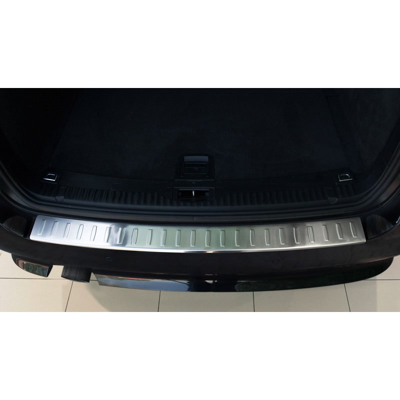 Protection de seuil arrière inox sur mesure pour BMW Série 5 E61 Touring 2007-2010 excl. Paquette M/M-Sport 'Ribs'