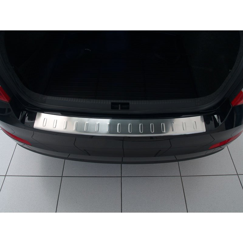 Protection de seuil arrière inox sur mesure pour Skoda Octavia III sedan 2013- 'Ribs'