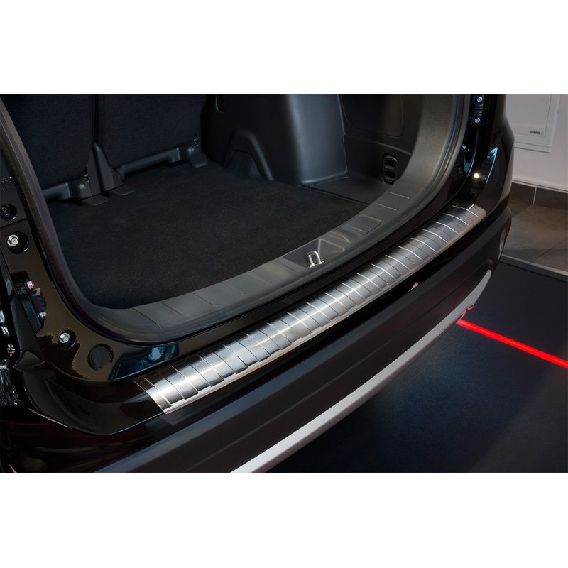 Protection de seuil arrière inox sur mesure pour Mitsubishi Outlander 2015- 'Ribs'