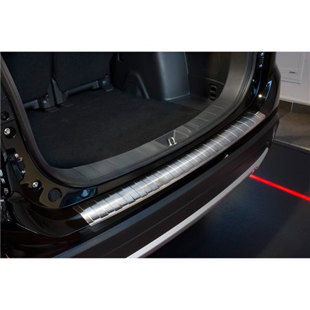 Protection de seuil arrière inox sur mesure pour Mitsubishi Outlander 2015- 'Ribs' Protection de seuil arrière inox sur mesure pour Mitsubishi Outlander 2015- 'Ribs'