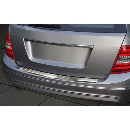 Protection de seuil arrière inox sur mesure pour Mercedes Classe-C W204 Kombi 2011-2014 'Ribs' Protection de seuil arrière inox sur mesure pour Mercedes Classe-C W204 Kombi 2011-2014 'Ribs'