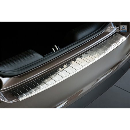 Protection de seuil arrière inox sur mesure pour Fiat Tipo Sedan 2016-2020 & FL 2020- 'Ribs' Protection de seuil arrière inox sur mesure pour Fiat Tipo Sedan 2016-2020 & FL 2020- 'Ribs'