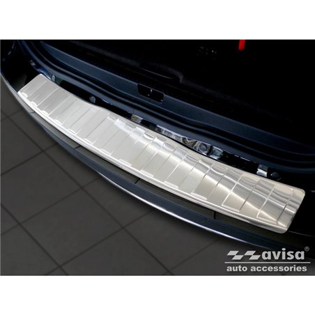 Protection de seuil arrière inox sur mesure pour Mitsubishi ASX 2010-2017 'Ribs' Protection de seuil arrière inox sur mesure pour Mitsubishi ASX 2010-2017 'Ribs'