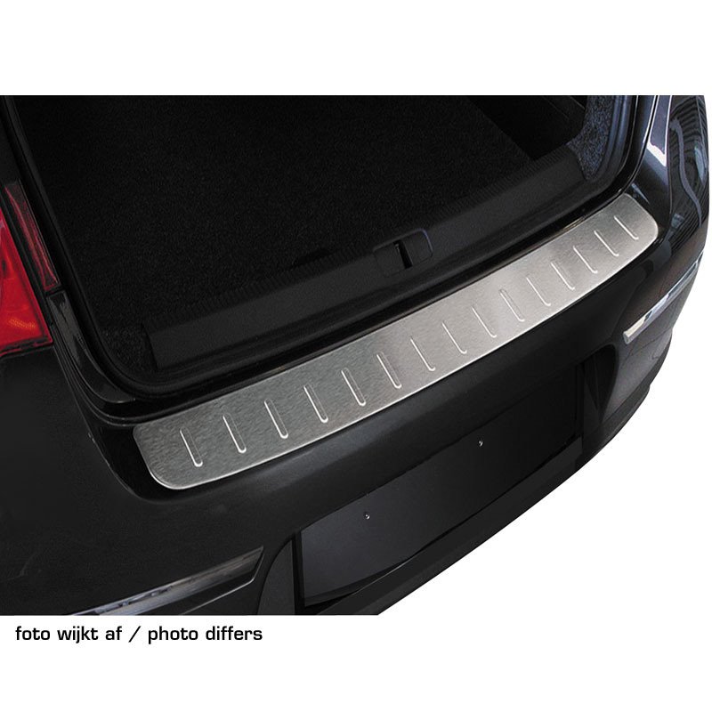 Protection de seuil arrière inox sur mesure pour Renault Laguna III Break 2007-2015 'Ribs'