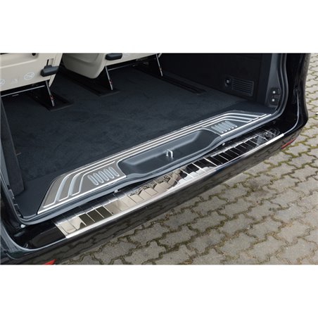 Protection de seuil arrière inox Chrome sur mesure pour Mercedes Vito / Classe-V 2014-2019 & Facelift 2019- 'Ribs' Protection de seuil arrière inox Chrome sur mesure pour Mercedes Vito / Classe-V 2014-2019 & Facelift 2019- 'Ribs'