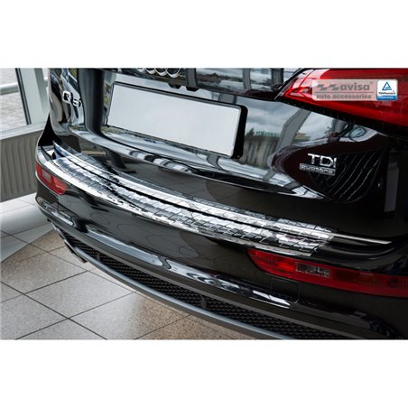 Protection de seuil arrière inox Chrome sur mesure pour Audi Q5 2008-2012 & 2012- 'Ribs' Protection de seuil arrière inox Chrome sur mesure pour Audi Q5 2008-2012 & 2012- 'Ribs'