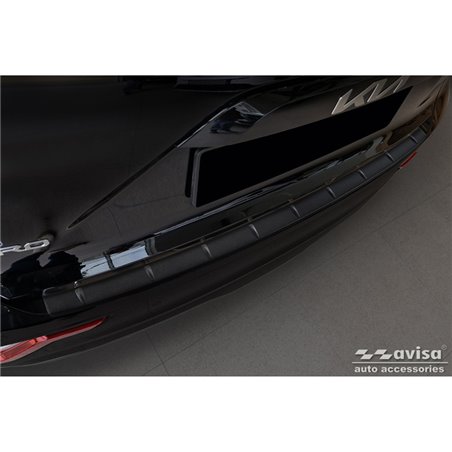Protection de seuil arrière inox noir mat sur mesure pour Kia Niro II Hybrid & Niro II EV (SG2) 2022- 'Ribs' Protection de seuil arrière inox noir mat sur mesure pour Kia Niro II Hybrid & Niro II EV (SG2) 2022- 'Ribs'