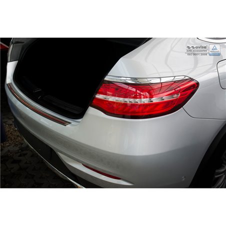 Protection de seuil arrière inox 'Deluxe' sur mesure pour Mercedes GLE Coupé 2015- Noir/Carboné noir-rouge Protection de seuil arrière inox 'Deluxe' sur mesure pour Mercedes GLE Coupé 2015- Noir/Carboné noir-rouge