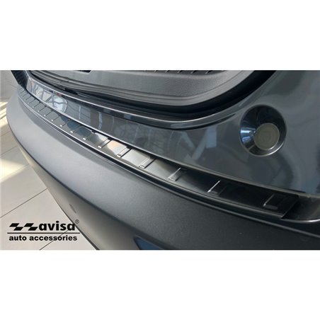 Protection de seuil arrière inox noir sur mesure pour Mazda CX-30 2019 'Ribs' Protection de seuil arrière inox noir sur mesure pour Mazda CX-30 2019 'Ribs'