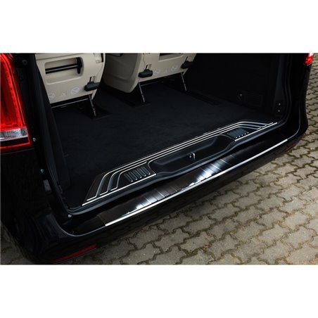 Protection de seuil arrière inox noir sur mesure pour Mercedes Vito / Classe-V 2014-2019 & Facelift 2019- 'Ribs' Protection de seuil arrière inox noir sur mesure pour Mercedes Vito / Classe-V 2014-2019 & Facelift 2019- 'Ribs'