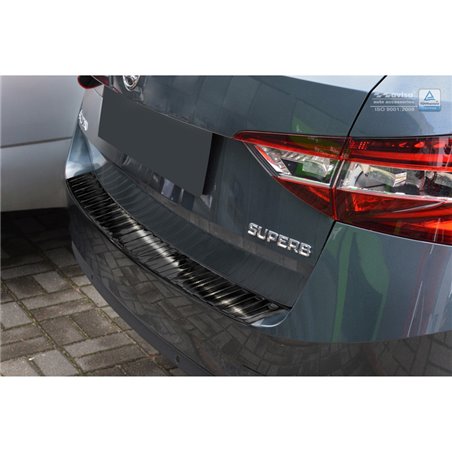 Protection de seuil arrière inox noir sur mesure pour Skoda Superb III Combi 2015-2019 & Facelift 2019-2024 incl. Scout 'Ribs' Protection de seuil arrière inox noir sur mesure pour Skoda Superb III Combi 2015-2019 & Facelift 2019-2024 incl. Scout 'Ribs'