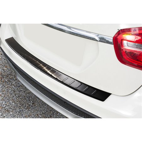 Protection de seuil arrière inox noir sur mesure pour Mercedes GLA 2013-2020 'Ribs' Protection de seuil arrière inox noir sur mesure pour Mercedes GLA 2013-2020 'Ribs'