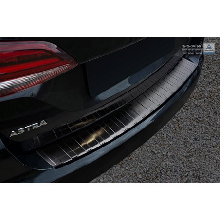 Protection de seuil arrière inox noir sur mesure pour Opel Astra K Sportstourer 2016-2022 'Ribs' Protection de seuil arrière inox noir sur mesure pour Opel Astra K Sportstourer 2016-2022 'Ribs'