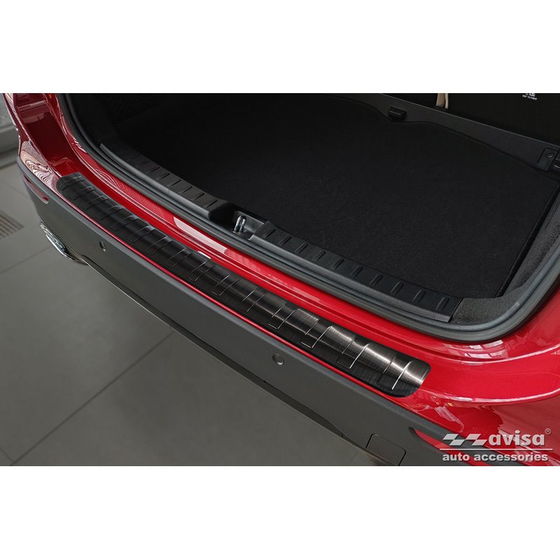 Protection de seuil arrière inox noir sur mesure pour Mercedes Classe-GLA II H247 2020- 'Ribs'