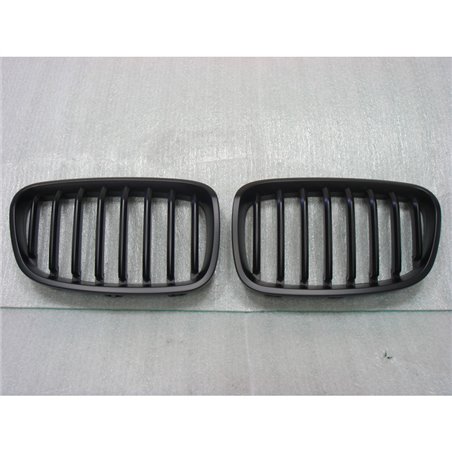 Grilles Noir Mattes sur mesure pour BMW Série 1 F20/F21 2011-2015