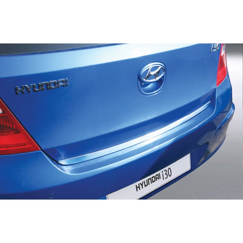 RGM Liste décoration de coffre sur mesure pour Hyundai i30 HB 5-portes 2007-2013 - Inoxydable