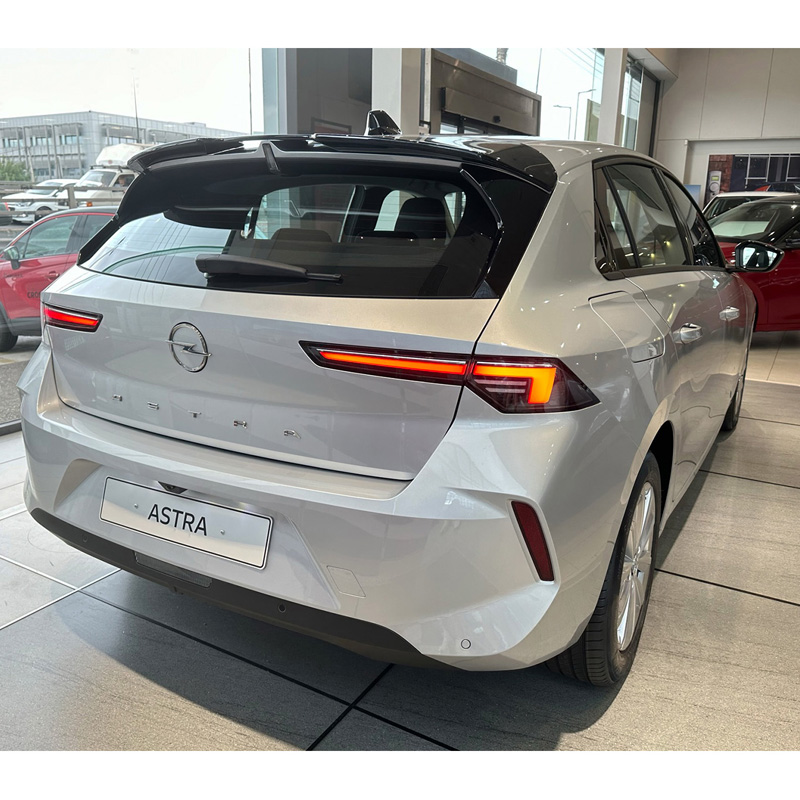 Becquet de toit sur mesure pour Opel Astra L 2021- (PU)