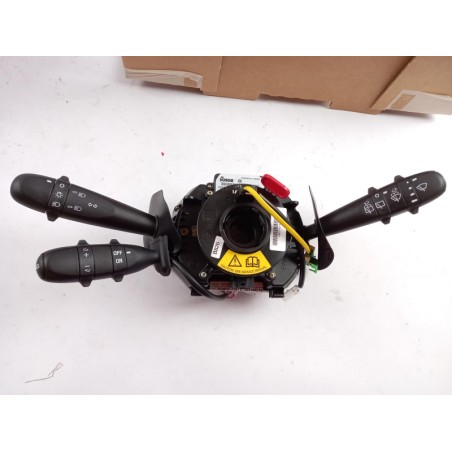 Commutateur Pour Volant | FIAT GROUP | 735319051 | | Pièce d'origine oem Commutateur Pour Volant | FIAT GROUP | 735319051 | | Pièce d'origine oem