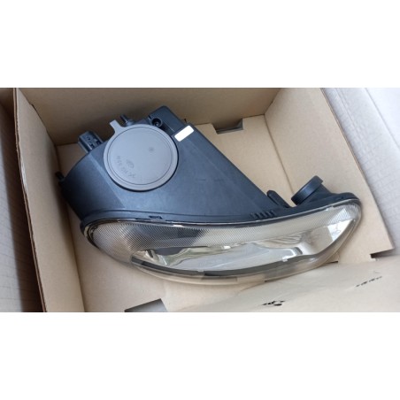 Phares Antibrouillard | FIAT GROUP | K04857239AC | | Pièce d'origine oem Phares Antibrouillard | FIAT GROUP | K04857239AC | | Pièce d'origine oem