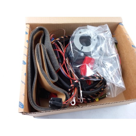 Kit Électrique De Crochet D''Attelage | FORD | 1386874 | AM6S6J15A416AA | Pièce d'origine oem