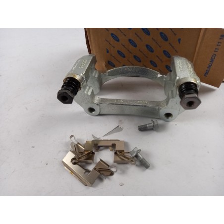 Support D''Étrier De Frein | FORD | 1698997 | 8V512B135AB | Pièce d'origine oem Support D''Étrier De Frein | FORD | 1698997 | 8V512B135AB | Pièce d'origine oem