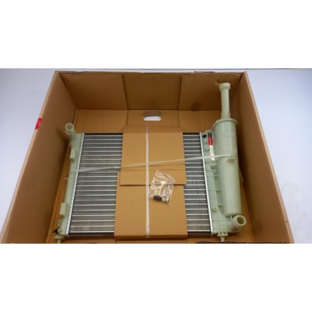 Radiateur De Refroidissement Du Moteur | FORD | 1898115 | MEDS518005BA | Pièce d'origine oem Radiateur De Refroidissement Du Moteur | FORD | 1898115 | MEDS518005BA | Pièce d'origine oem