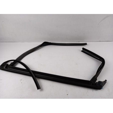 Guide Vitres | FORD | 2048504 | FT4BR25825CB | Pièce d'origine oem