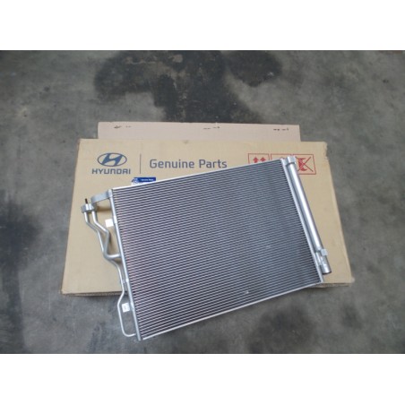 Condenseur De Climatisation HYUNDAI/KIA 976063Z000 Pièce d'origine oem Condenseur De Climatisation HYUNDAI/KIA 976063Z000 Pièce d'origine oem