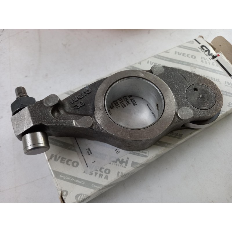 Culbuteur Pour Distribution De Moteur IVECO 504361204  Pièce d'origine oem