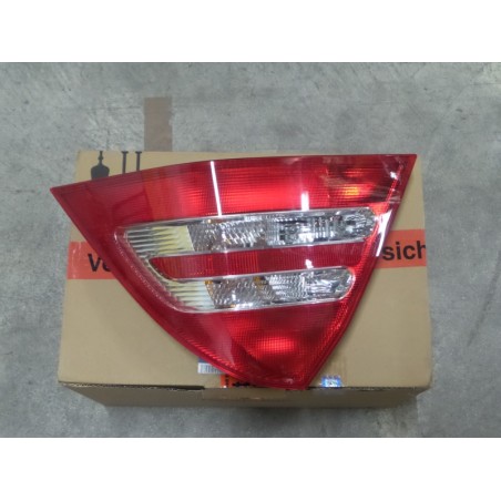 Feu Arrière MERCEDES-BENZ A2038200264 2038200264 Pièce d'origine oem Feu Arrière MERCEDES-BENZ A2038200264 2038200264 Pièce d'origine oem