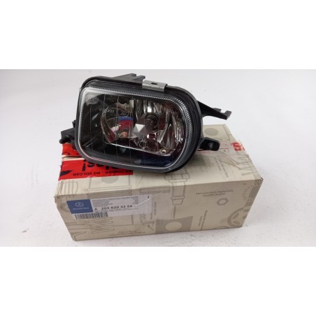 Phares Antibrouillard MERCEDES-BENZ A2038203256 2038203256 Pièce d'origine oem Phares Antibrouillard MERCEDES-BENZ A2038203256 2038203256 Pièce d'origine oem