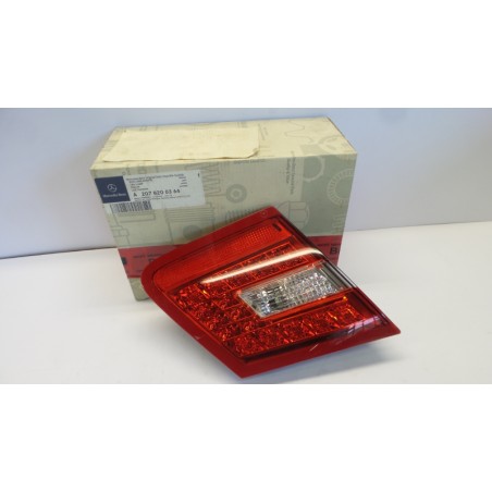 Feu Arrière MERCEDES-BENZ A2078200364 2078200364 Pièce d'origine oem Feu Arrière MERCEDES-BENZ A2078200364 2078200364 Pièce d'origine oem