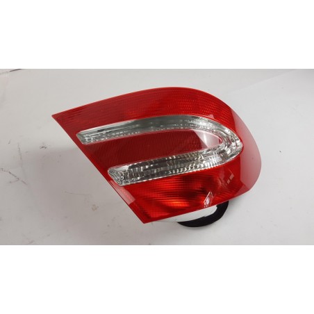 Feu Arrière MERCEDES-BENZ A2098200164 2098200164 Pièce d'origine oem Feu Arrière MERCEDES-BENZ A2098200164 2098200164 Pièce d'origine oem