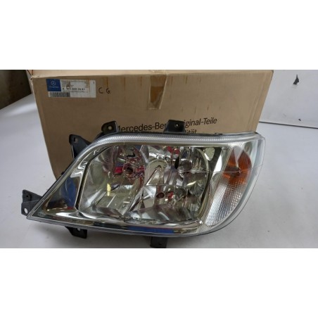 Phare MERCEDES-BENZ A9018202661 9018202661 Pièce d'origine oem Phare MERCEDES-BENZ A9018202661 9018202661 Pièce d'origine oem