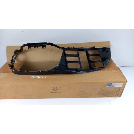 Partie/Garniture De La Console Centrale MERCEDES-BENZ A94368006077C45 94368006077C45 Pièce d'origine oem Partie/Garniture De La Console Centrale MERCEDES-BENZ A94368006077C45 94368006077C45 Pièce d'origine oem